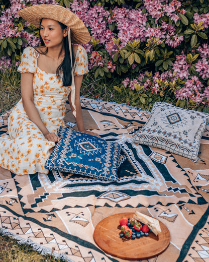 Hey Jude' Woven Picnic Rug / Throw