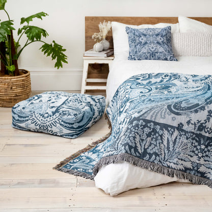 Yesterday' Woven Picnic Rug / Throw