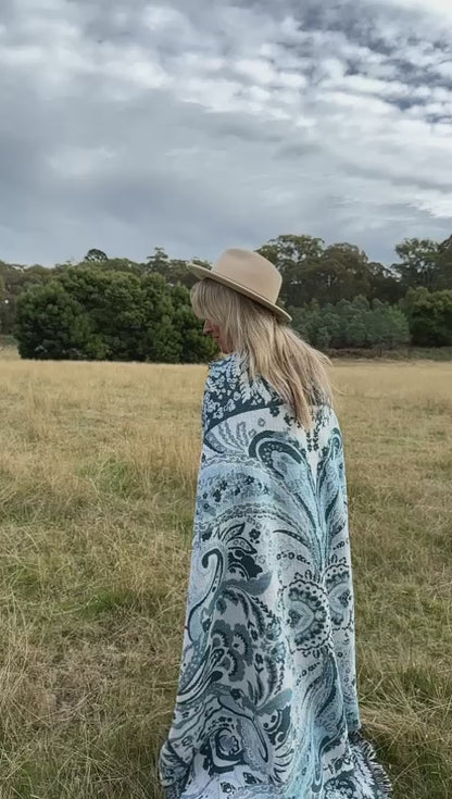 Yesterday' Woven Picnic Rug / Throw