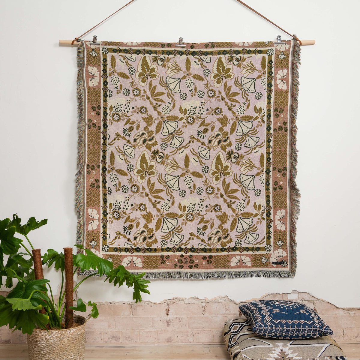 Eleanor Rigby' Woven Cotton Throw Rug Picnic Blanket – Hendeer
